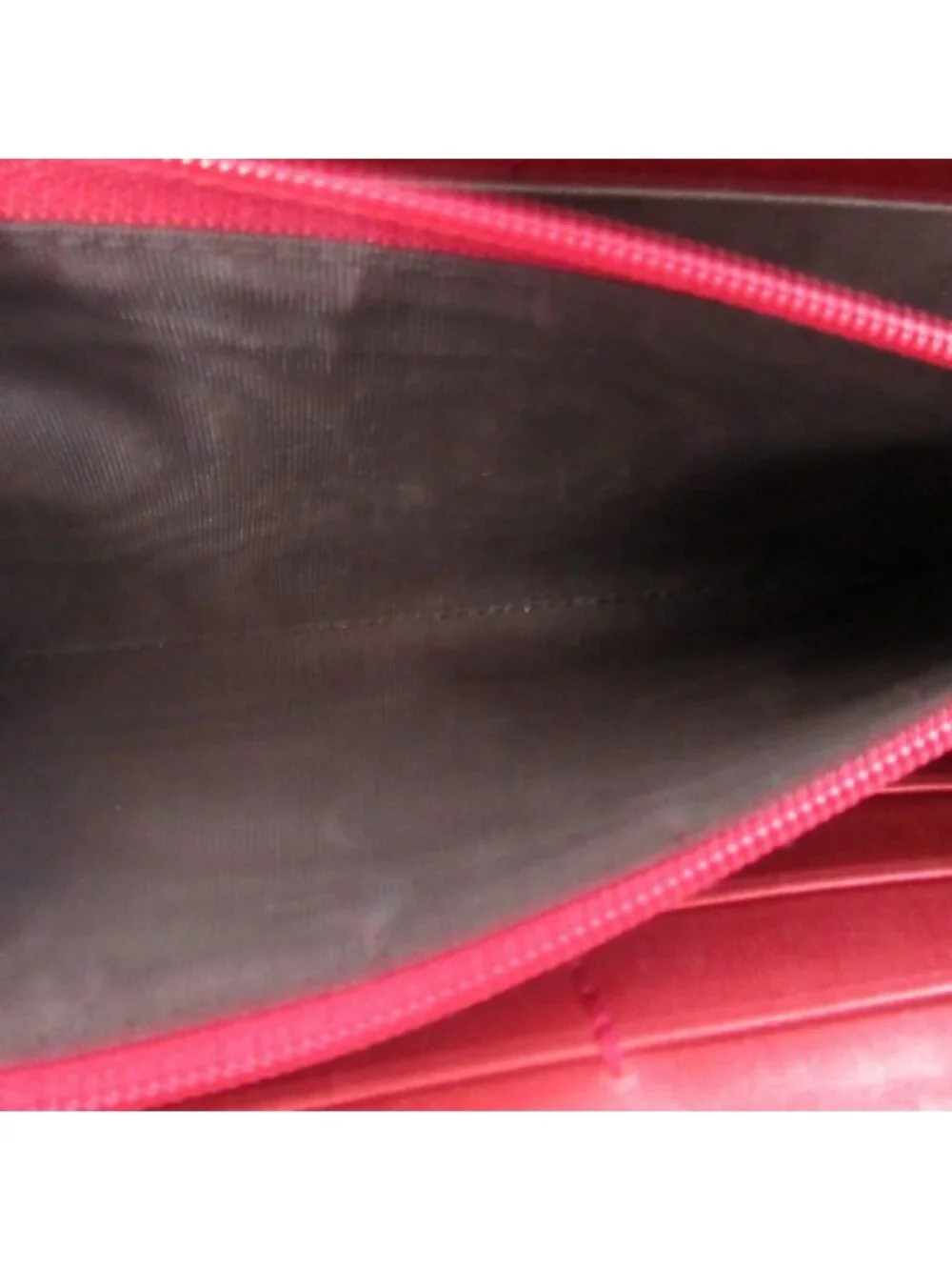 Gucci Interlocking G Lovely Heart Leather Metallic Red Zip Around Wallet